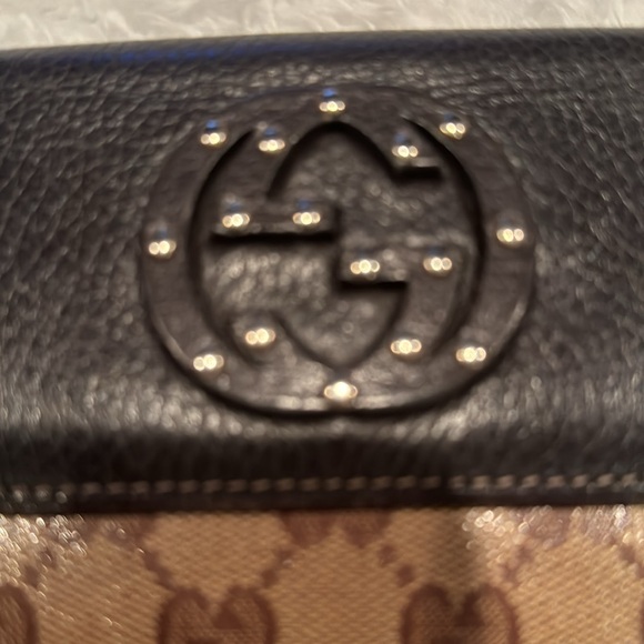 Gucci Monogram Wallet - Picture 2 of 16
